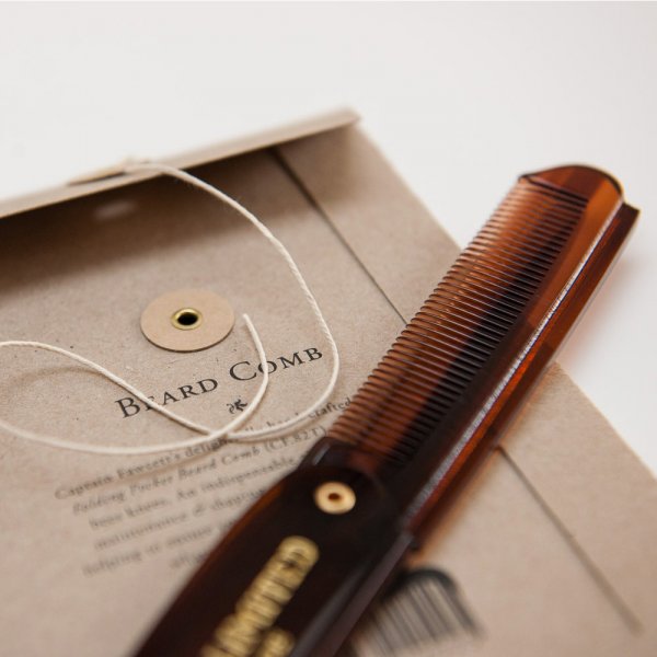 Peigne à barbe pliable Captain Fawcett