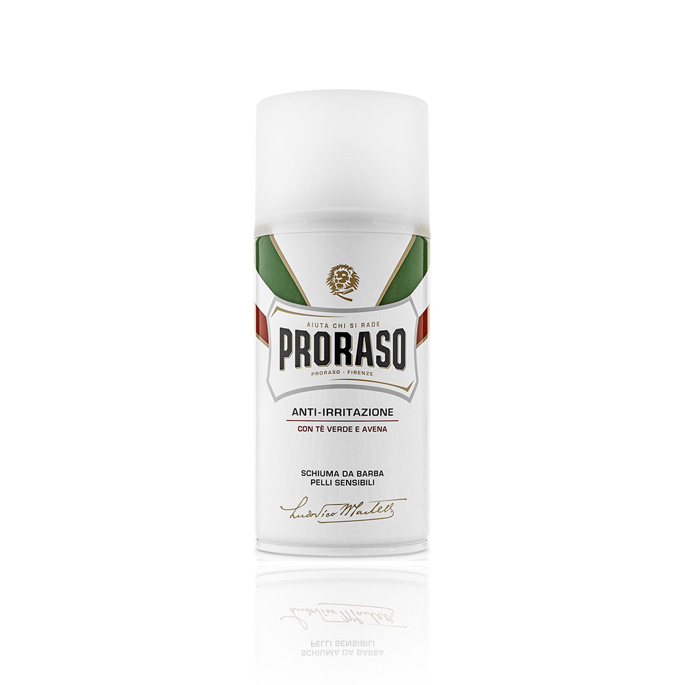 Vomir De La Mousse Blanche Femme