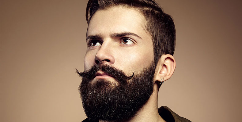 Barbe fournie homme