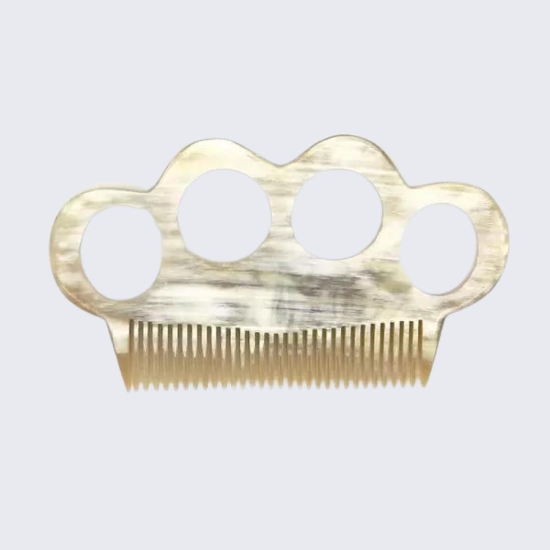 Entretenir sa barbe avec un peigne à barbe